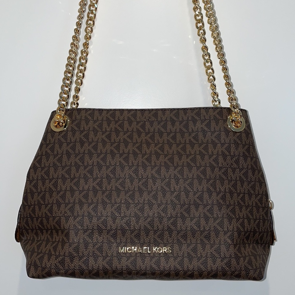MK medium handbag w/gold chain straps
